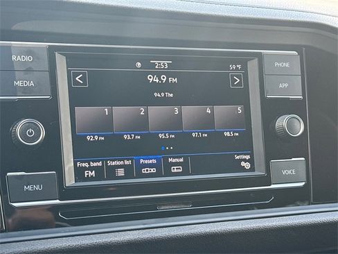 Used 2023 Volkswagen Jetta Sport image 20