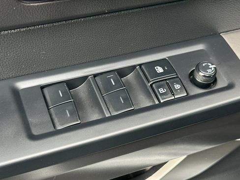 Used 2022 Toyota Tundra SR5 w/ TRD Off-Road Package image 12