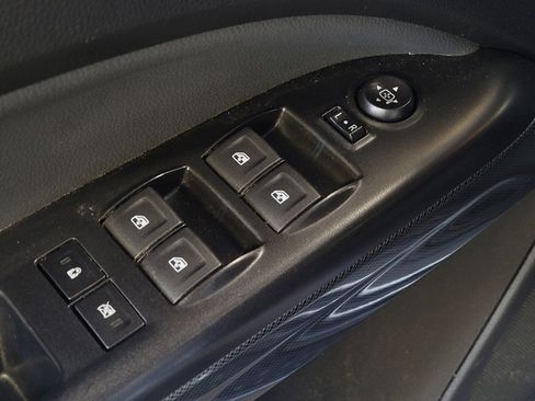 Used 2019 Chevrolet Colorado Z71 AWD/4WD image 27