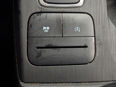 Used 2020 Ford Escape SE image 27