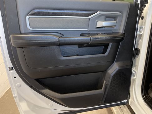 Used 2022 RAM 2500 Big Horn w/ Cold Weather Group image 27