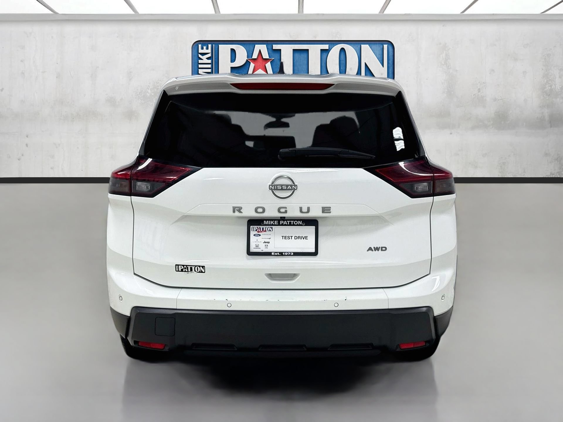 Used 2024 Nissan Rogue S AWD/4WD image 6
