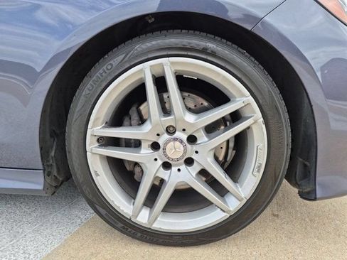 Used 2016 Mercedes-Benz E 350 4MATIC Sedan image 23