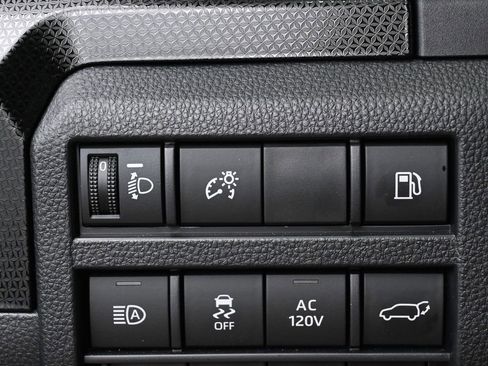 Certified 2025 Toyota 4Runner Limited AWD/4WD image 17