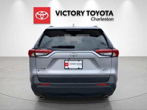 Used 2025 Toyota RAV4 XLE AWD/4WD image 4