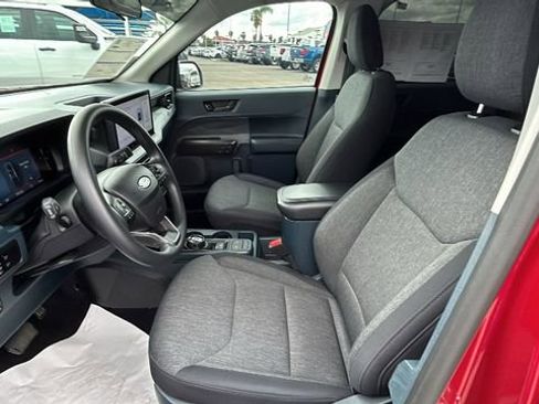 Certified 2025 Ford Maverick XLT w/ Black Appearance Package image 17