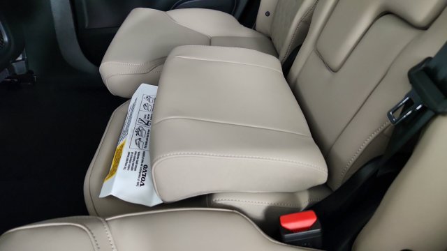 Used 2027 Volvo XC90 B6 Plus AWD/4WD image 32