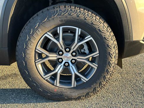New 2026 GMC Acadia AT4 w/ LPO, Floor Liner Package image 9