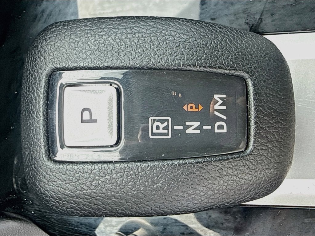 Used 2025 Mitsubishi Outlander ES FWD image 18