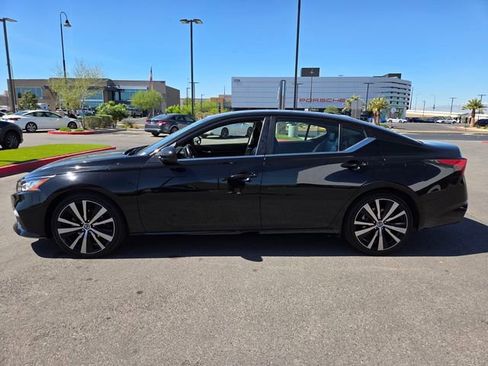 Used 2022 Nissan Altima 2.5 SR FWD image 3