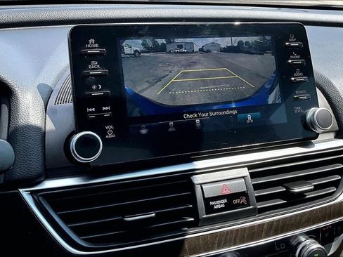Used 2018 Honda Accord Touring image 20