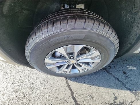 New 2026 Chevrolet Equinox LT w/ Convenience Package II image 10