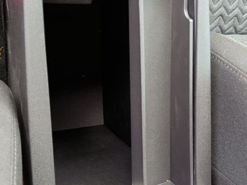 Used 2024 Chevrolet Equinox LT w/ LPO, Floor Liner Package image 30