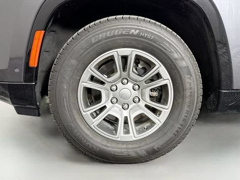 Used 2023 Jeep Wagoneer L 4WD image 32