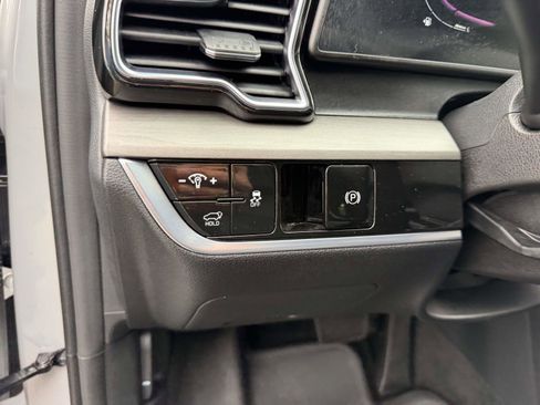 Used 2023 Kia Sportage X-Line w/ X-Line Premium Package AWD/4WD image 19