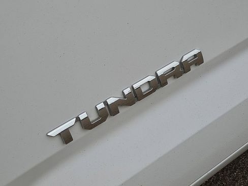 Used 2022 Toyota Tundra SR5 AWD/4WD image 12