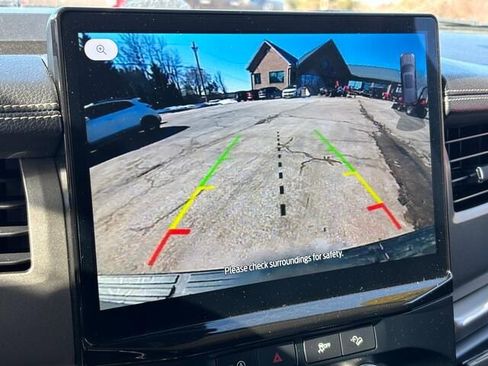 Used 2024 Ford Expedition XLT image 25