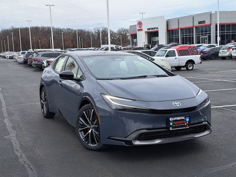 New 2026 Toyota Prius XLE image 2