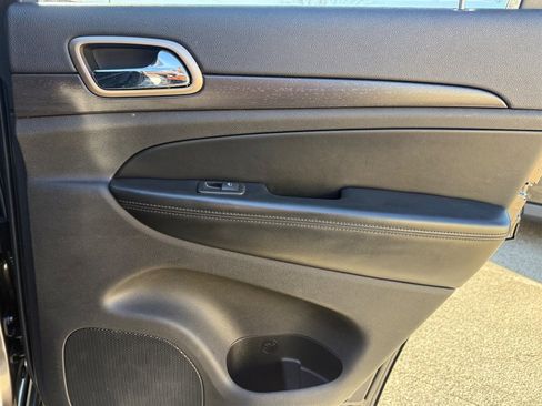 Used 2016 Jeep Grand Cherokee Laredo w/ Quick Order Package 23E image 25