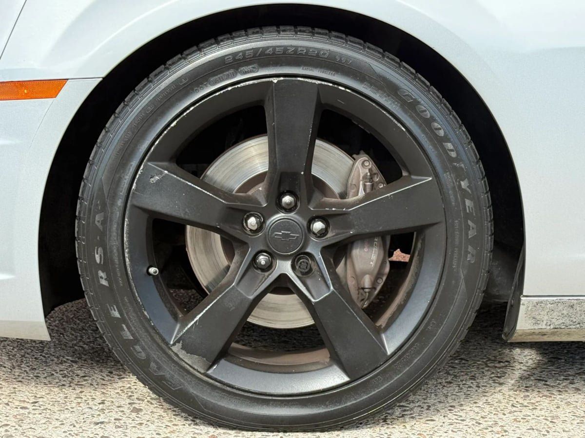 Used 2011 Chevrolet Camaro SS RWD image 26