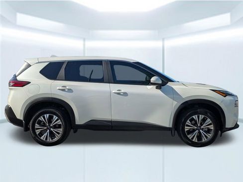 Certified 2023 Nissan Rogue SV FWD image 7