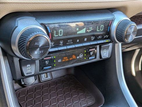 Used 2024 Toyota RAV4 Limited image 14