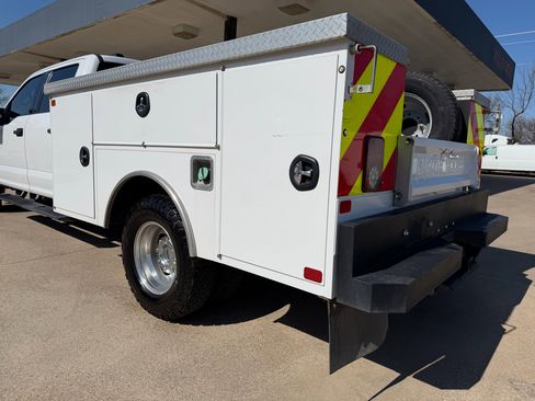 Used 2021 Ford F350 XLT image 12