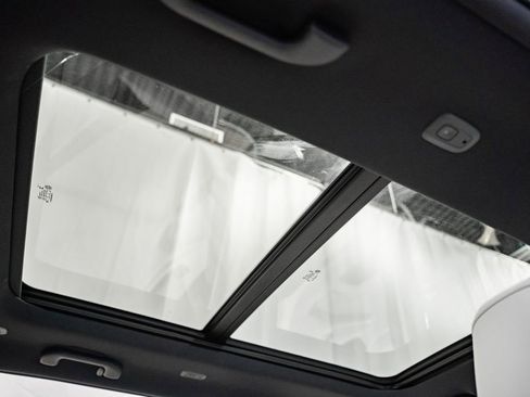 New 2026 Jeep Cherokee Overland image 33