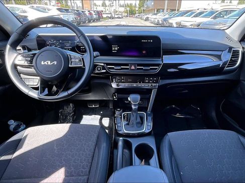 Used 2024 Kia Seltos S FWD image 13