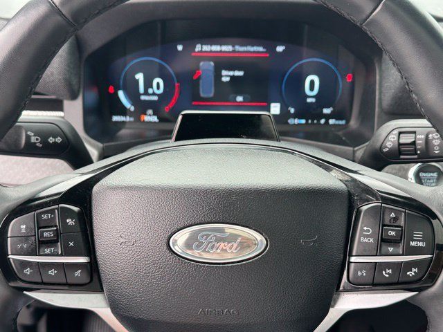 Certified 2025 Ford Explorer Platinum w/ Ultimate Package AWD/4WD image 33