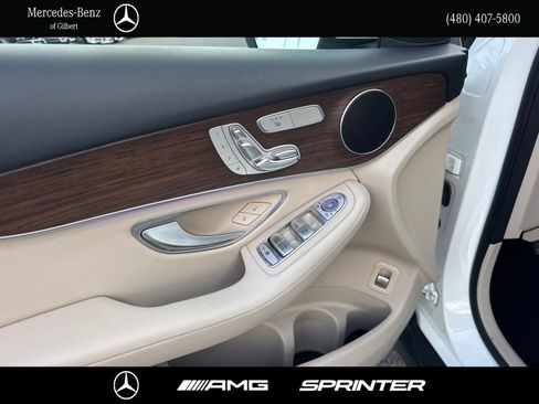 Used 2022 Mercedes-Benz GLC 300 4MATIC image 13