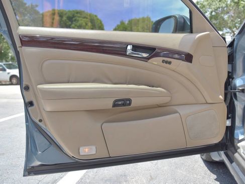 Used 2005 INFINITI Q45 w/ (P01) Premium Pkg image 14