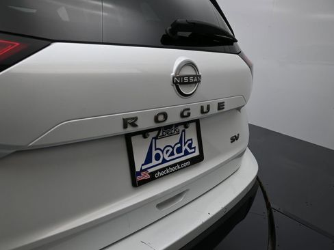 Certified 2024 Nissan Rogue SV image 25