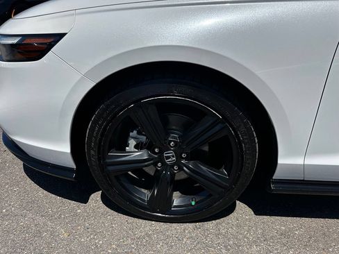 Used 2023 Honda Accord Sport image 6