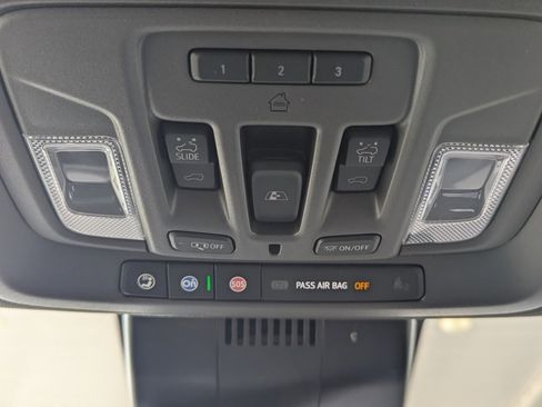 New 2025 GMC Sierra 1500 SLT w/ SLT Premium Package image 30