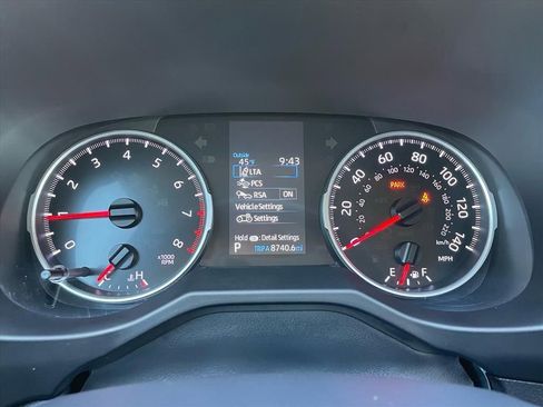 Used 2022 Toyota RAV4 LE image 20