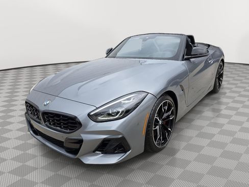 Used 2025 BMW Z4 M40i w/ Premium Package image 9