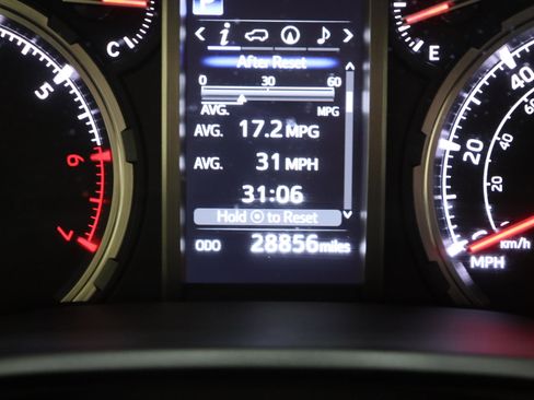 Used 2024 Toyota 4Runner TRD Off-Road Premium w/ Off Road Premium Plus Package AWD/4WD image 40