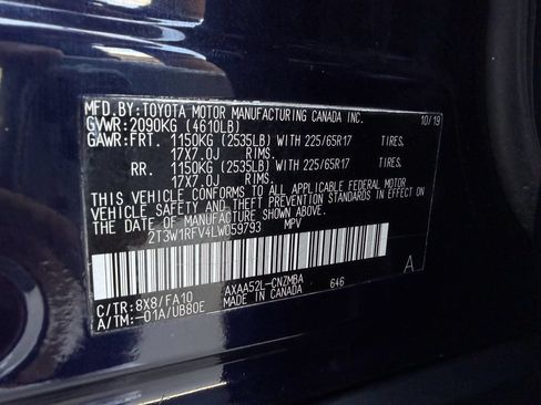 Used 2020 Toyota RAV4 XLE w/ Carpet Mat Package FWD image 29