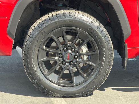 Used 2022 Toyota Tundra Limited w/ TRD Off-Road Package AWD/4WD image 30