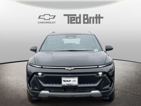 New 2026 Chevrolet Equinox EV LT image 2