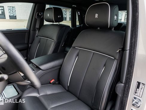 Used 2023 Rolls-Royce Phantom Sedan w/ The Phantom Package image 27