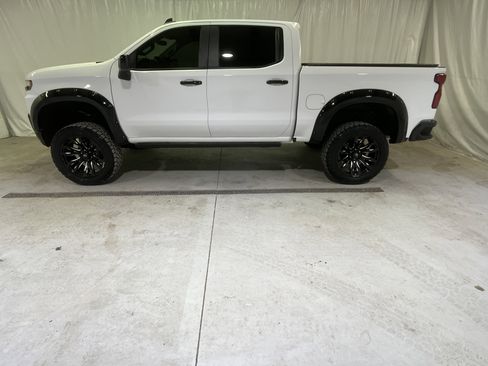 Used 2020 Chevrolet Silverado 1500 LT Trail Boss w/ Convenience Package image 7