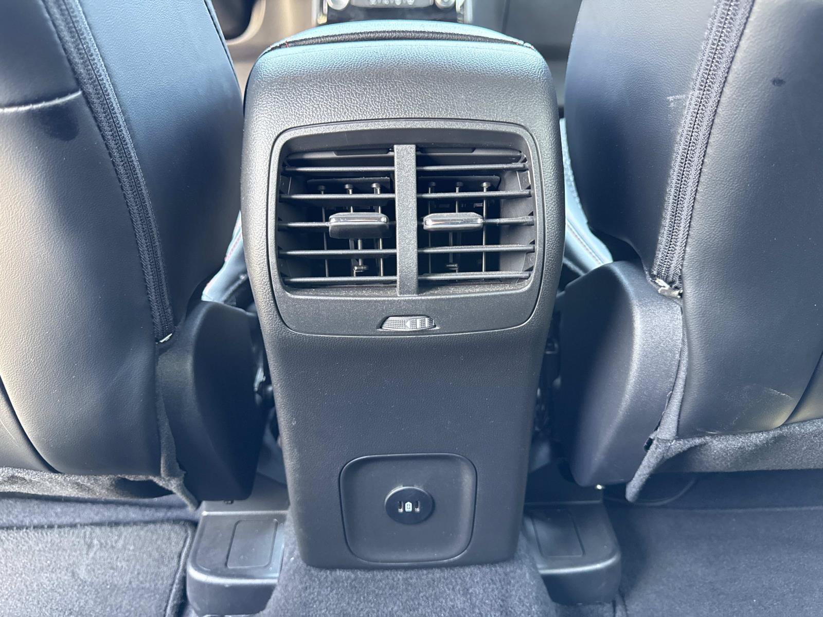 Used 2024 Ford Escape ST-Line w/ Tech Pack #1 FWD image 30