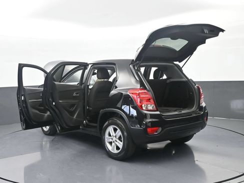 Used 2022 Chevrolet Trax LS w/ Tint and Cruise Package AWD/4WD image 59