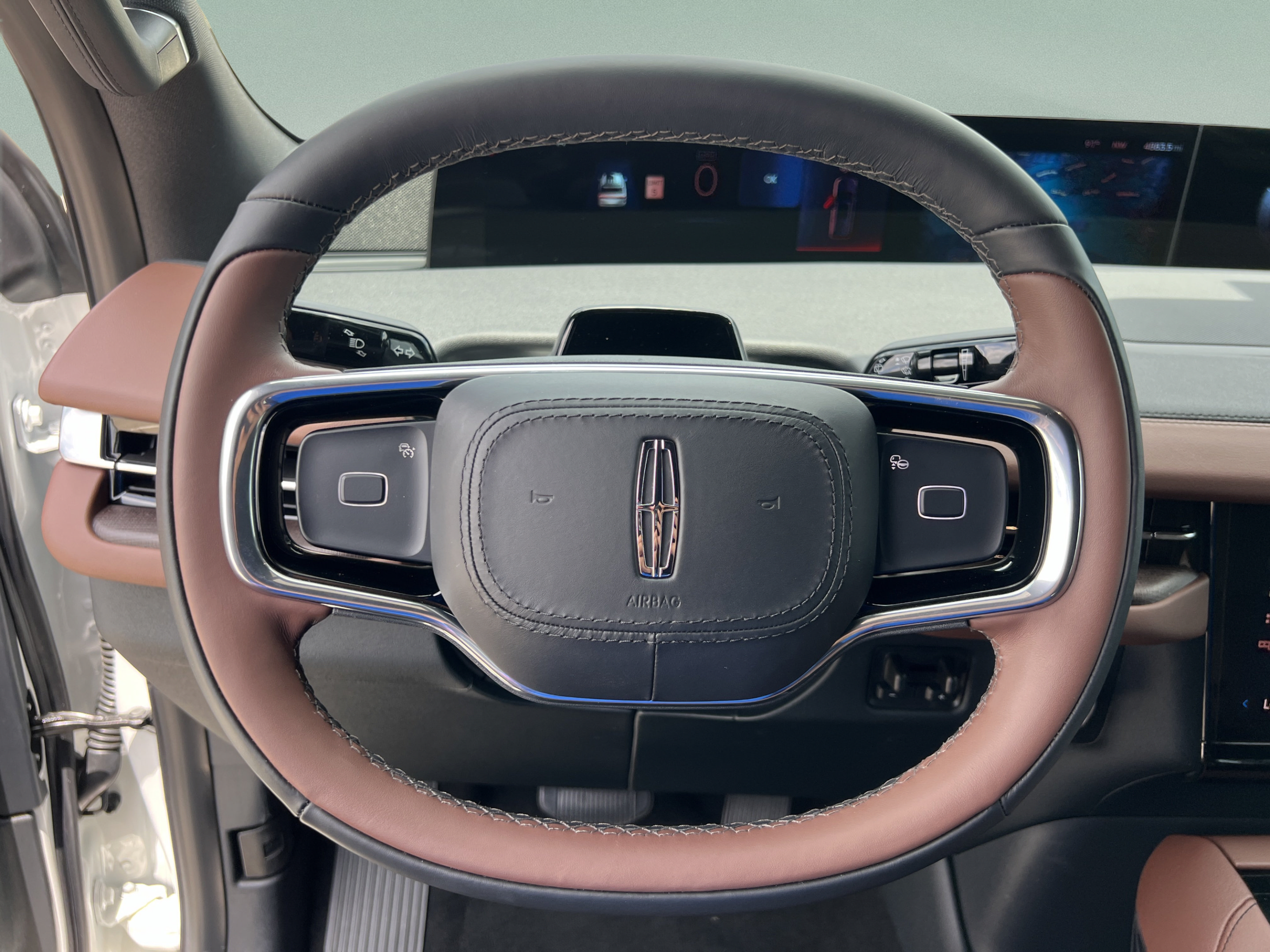 New 2026 Lincoln Navigator Reserve AWD/4WD image 10