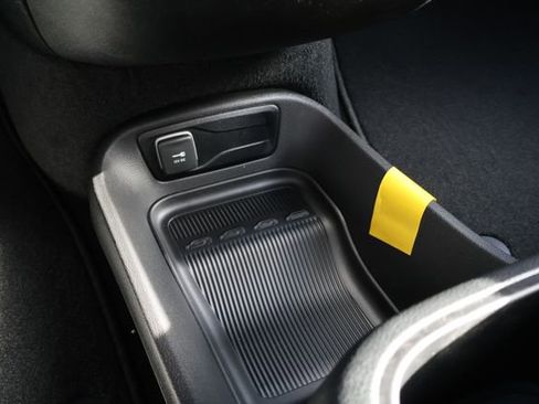 New 2026 Chrysler Pacifica Select w/ S Appearance Package FWD image 19