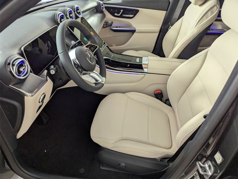 New 2026 Mercedes-Benz GLC 300 image 6