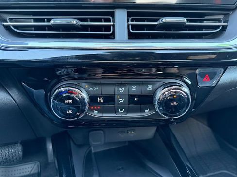 New 2026 Chevrolet Trax RS w/ Sunroof Package FWD image 20