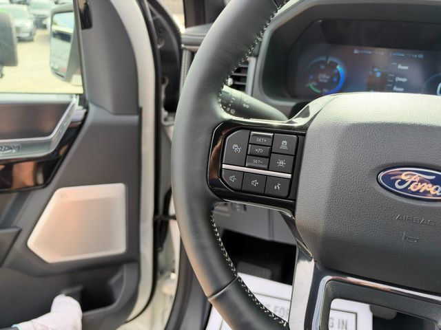 Used 2025 Ford F150 Lightning Platinum AWD/4WD image 51
